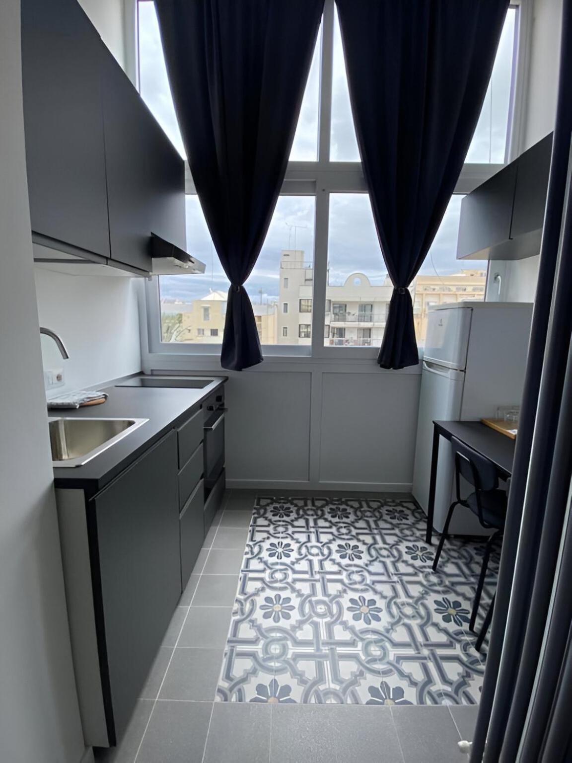 Landlord 242 - Station Apartamento *