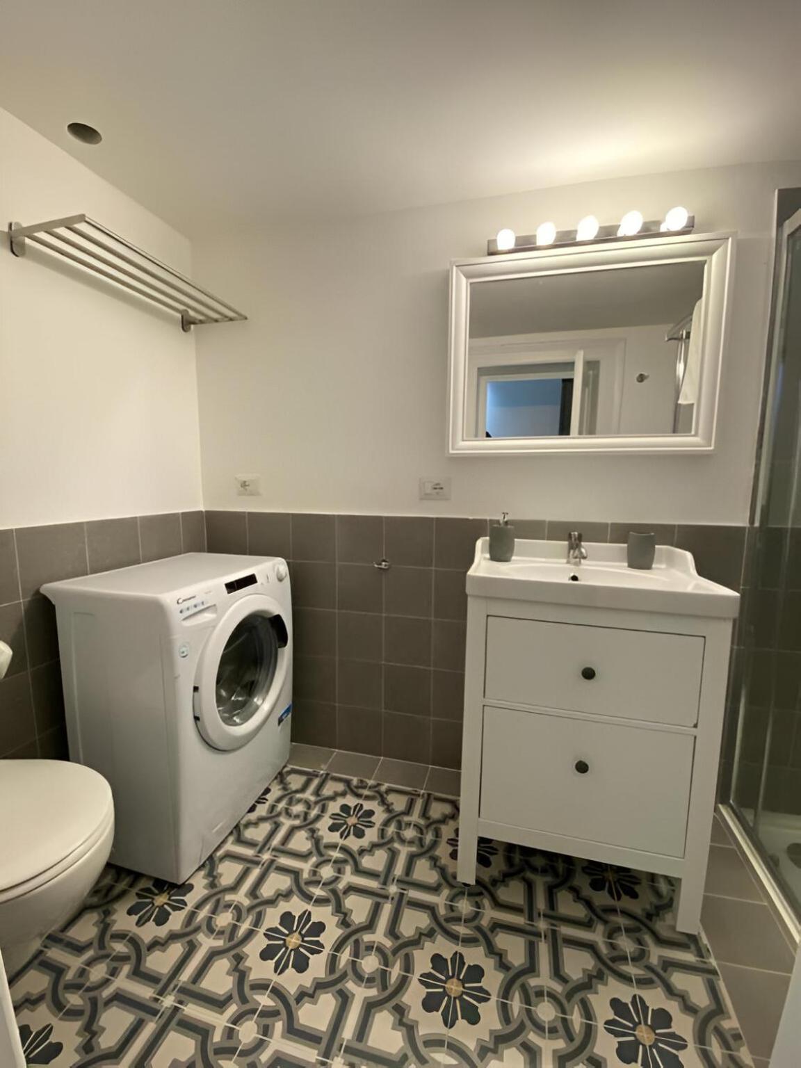 Landlord 242 - Station Apartamento